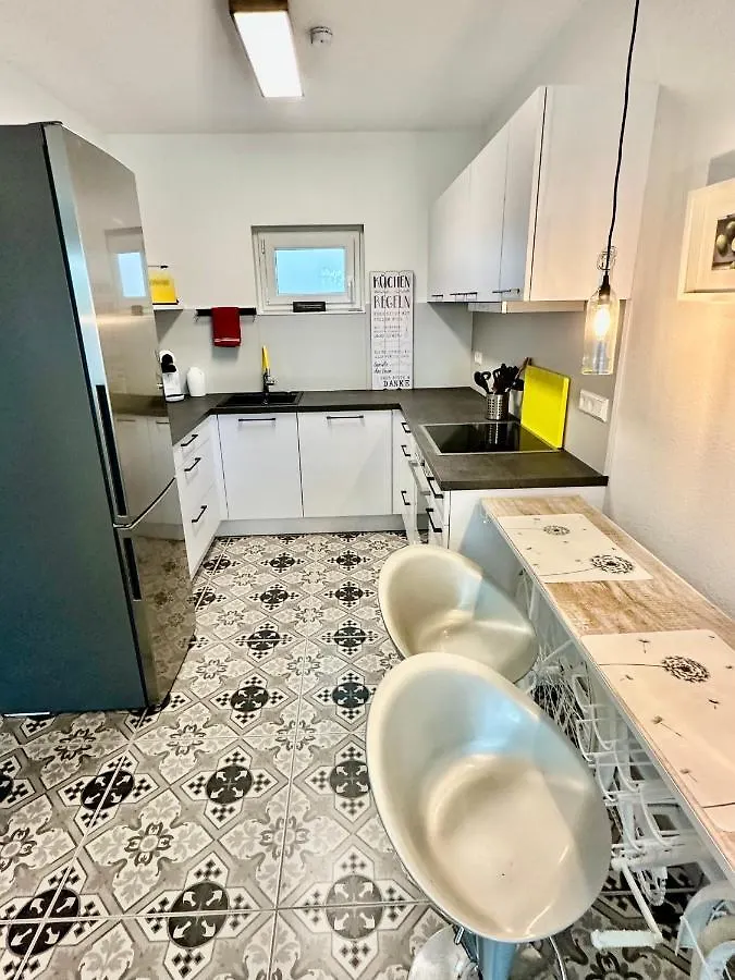 Apartment Auf Zwei Ebenen Mit Aussicht Ins Gruene Stuttgart