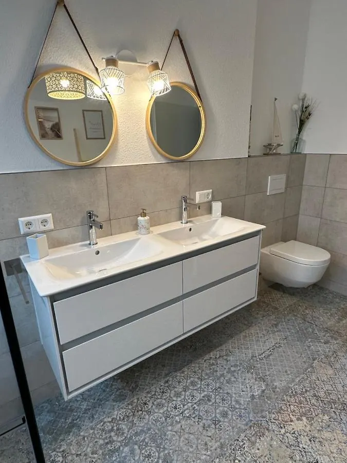 Apartment Auf Zwei Ebenen Mit Aussicht Ins Gruene Stuttgart