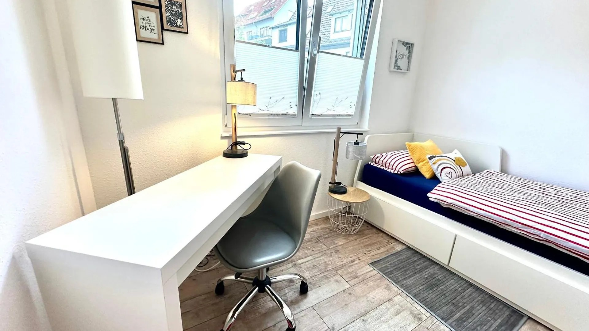 Apartment Auf Zwei Ebenen Mit Aussicht Ins Gruene Stuttgart