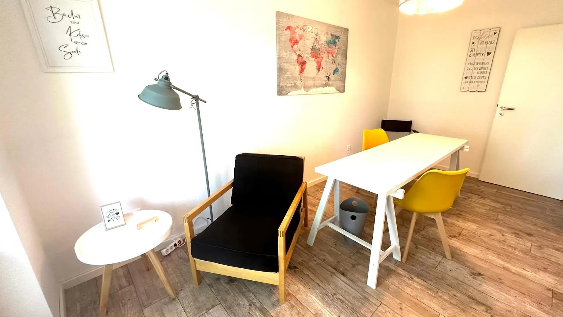 Apartment Auf Zwei Ebenen Mit Aussicht Ins Gruene Stuttgart